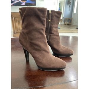 Isaac Mizrahi Chocolate Brown Suede Ankle Boots Womens Size 8 Zip Platform 4”
